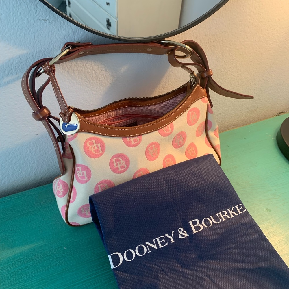 Dooney & Bourke Pink & Cream Bag with Leather handle. New, tag in bag see pics